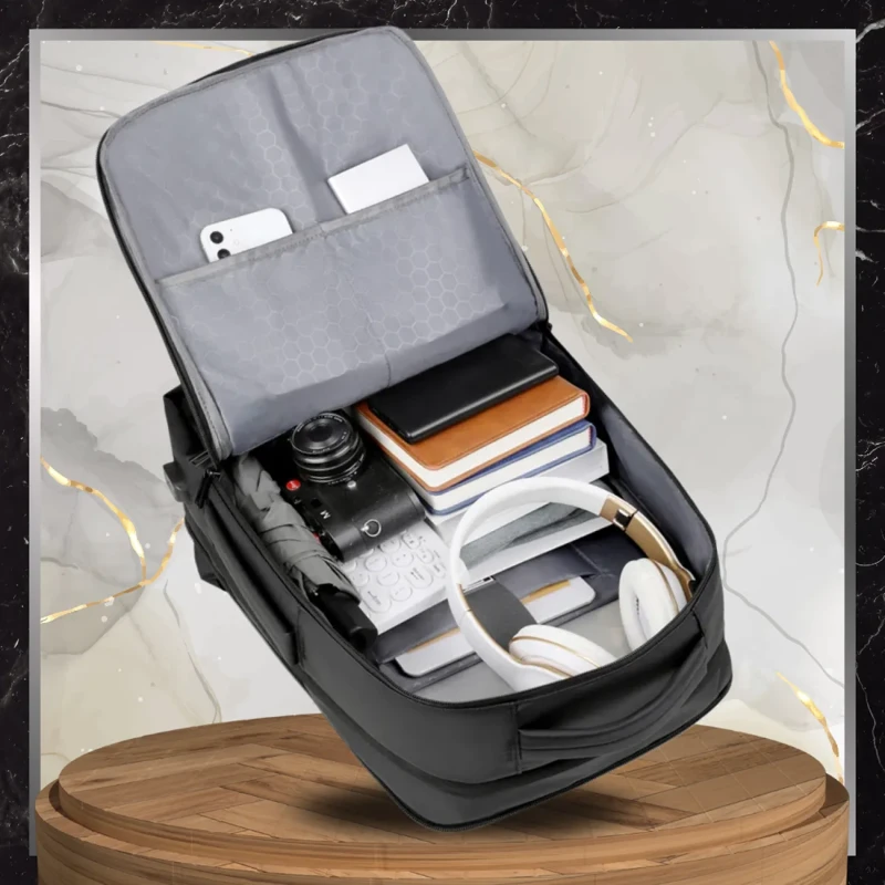 Plecak-czarny-miejski-elegancki-meski-USB-BADBAGS-wodoodporny.webp